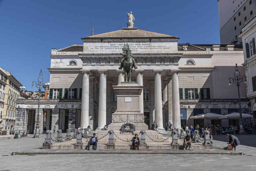 Italia - Génova 025 - monumento a Giuseppe Garibaldi.jpg
